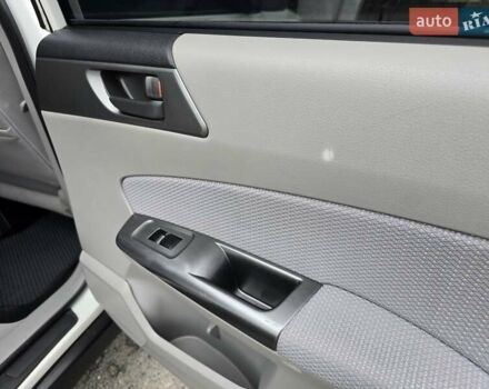 Білий Субару Forester, об'ємом двигуна 2.5 л та пробігом 232 тис. км за 9499 $, фото 48 на Automoto.ua