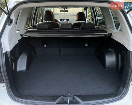 Белый Субару Форестер, объемом двигателя 2.5 л и пробегом 96 тыс. км за 20000 $, фото 10 на Automoto.ua