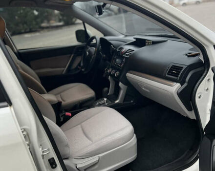 Белый Субару Форестер, объемом двигателя 2.5 л и пробегом 220 тыс. км за 10900 $, фото 15 на Automoto.ua