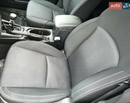 Белый Субару Форестер, объемом двигателя 2 л и пробегом 191 тыс. км за 14000 $, фото 7 на Automoto.ua