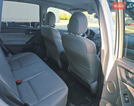 Субару Форестер 2014 в Киеве на Automoto.ua Белый Субару Форестер, объемом двигателя 2.5 л и пробегом 180 тыс. км за 12500 $, фото 6 на Automoto.ua