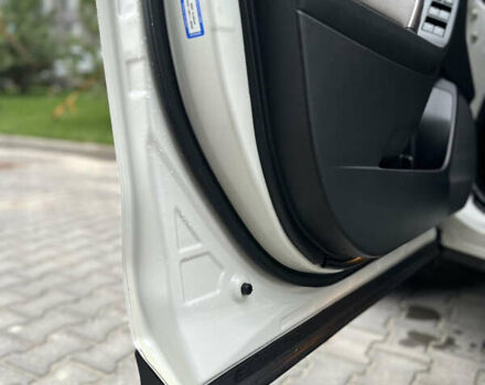 Белый Субару Форестер, объемом двигателя 2.5 л и пробегом 220 тыс. км за 10900 $, фото 25 на Automoto.ua