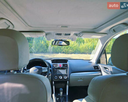 Субару Форестер 2014 в Киеве на Automoto.ua Белый Субару Форестер, объемом двигателя 2.5 л и пробегом 180 тыс. км за 12500 $, фото 5 на Automoto.ua