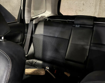 Білий Субару Forester, об'ємом двигуна 2 л та пробігом 168 тис. км за 16000 $, фото 6 на Automoto.ua