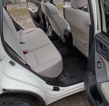 Белый Субару Форестер, объемом двигателя 2.5 л и пробегом 108 тыс. км за 12500 $, фото 8 на Automoto.ua