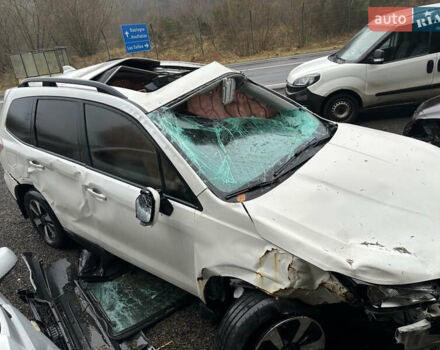 Белый Субару Форестер, объемом двигателя 2.5 л и пробегом 155 тыс. км за 5305 $, фото 7 на Automoto.ua