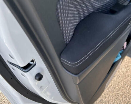 Белый Субару Форестер, объемом двигателя 2.5 л и пробегом 188 тыс. км за 16500 $, фото 24 на Automoto.ua