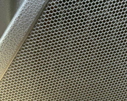 Белый Субару Форестер, объемом двигателя 2.5 л и пробегом 101 тыс. км за 14900 $, фото 2 на Automoto.ua