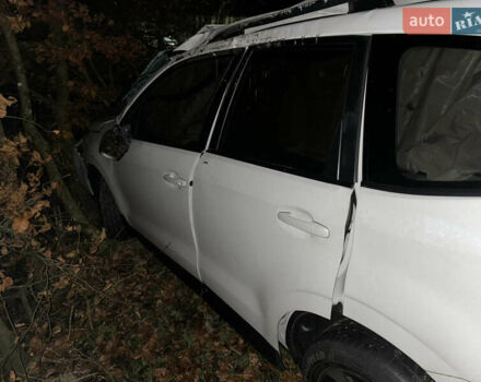 Білий Субару Forester, об'ємом двигуна 2.5 л та пробігом 155 тис. км за 4140 $, фото 18 на Automoto.ua