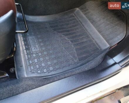 Белый Субару Форестер, объемом двигателя 2.5 л и пробегом 179 тыс. км за 17500 $, фото 22 на Automoto.ua