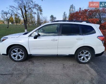 Белый Субару Форестер, объемом двигателя 2.5 л и пробегом 179 тыс. км за 17500 $, фото 2 на Automoto.ua