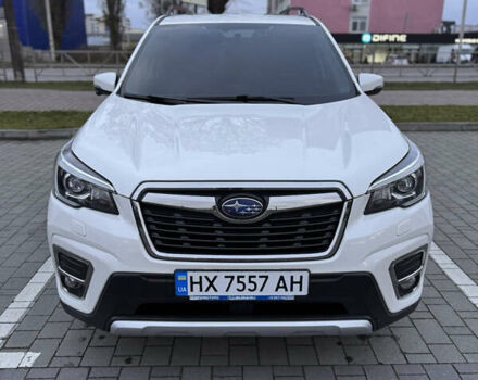 Білий Субару Forester, об'ємом двигуна 2.5 л та пробігом 112 тис. км за 27500 $, фото 1 на Automoto.ua
