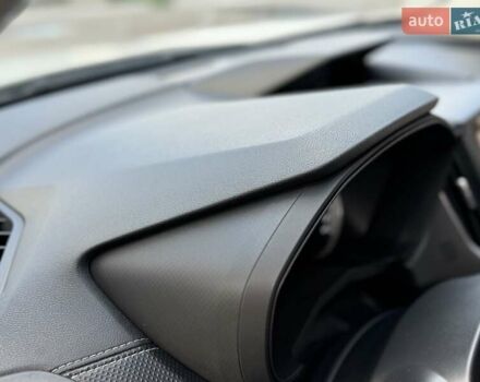 Белый Субару Форестер, объемом двигателя 2 л и пробегом 106 тыс. км за 27000 $, фото 43 на Automoto.ua