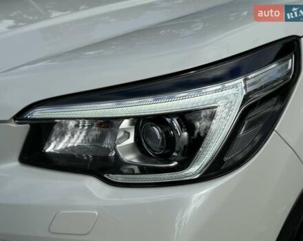 Белый Субару Форестер, объемом двигателя 2 л и пробегом 106 тыс. км за 27000 $, фото 13 на Automoto.ua