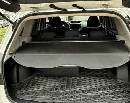 Белый Субару Форестер, объемом двигателя 2 л и пробегом 52 тыс. км за 27900 $, фото 4 на Automoto.ua