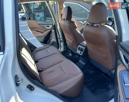 Білий Субару Forester, об'ємом двигуна 2.5 л та пробігом 32 тис. км за 27700 $, фото 7 на Automoto.ua