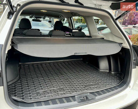 Белый Субару Форестер, объемом двигателя 2 л и пробегом 51 тыс. км за 27999 $, фото 45 на Automoto.ua