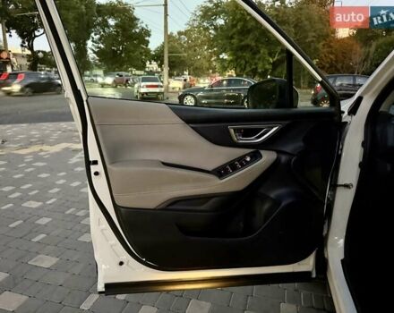 Белый Субару Форестер, объемом двигателя 2.5 л и пробегом 19 тыс. км за 16999 $, фото 28 на Automoto.ua