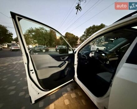 Белый Субару Форестер, объемом двигателя 2.5 л и пробегом 19 тыс. км за 16999 $, фото 29 на Automoto.ua