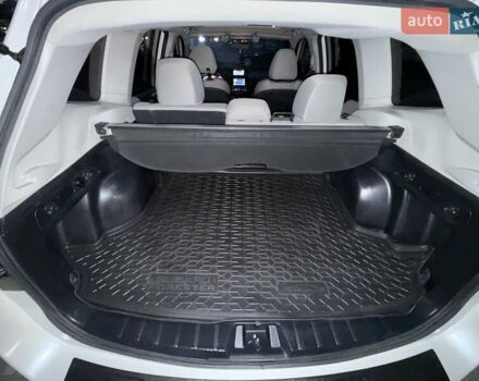 Белый Субару Форестер, объемом двигателя 2.5 л и пробегом 19 тыс. км за 16999 $, фото 75 на Automoto.ua