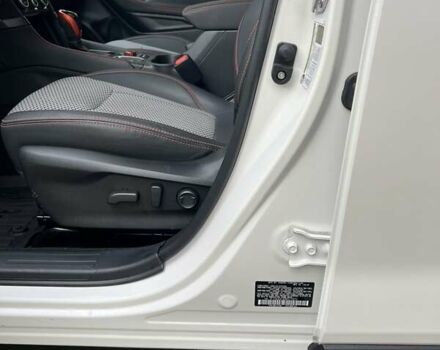 Белый Субару Форестер, объемом двигателя 2.5 л и пробегом 47 тыс. км за 28000 $, фото 5 на Automoto.ua