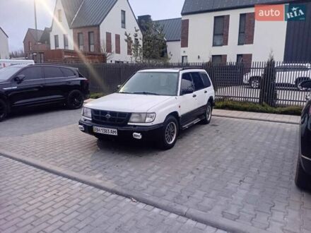 Белый Субару Форестер, объемом двигателя 2 л и пробегом 585 тыс. км за 2200 $, фото 1 на Automoto.ua