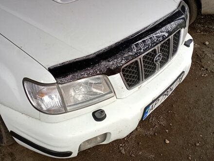 Белый Субару Форестер, объемом двигателя 2 л и пробегом 406 тыс. км за 3500 $, фото 1 на Automoto.ua