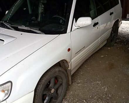 Белый Субару Форестер, объемом двигателя 2 л и пробегом 406 тыс. км за 3500 $, фото 1 на Automoto.ua