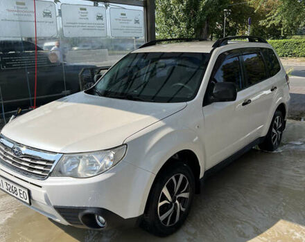Белый Субару Форестер, объемом двигателя 1.99 л и пробегом 250 тыс. км за 7200 $, фото 1 на Automoto.ua