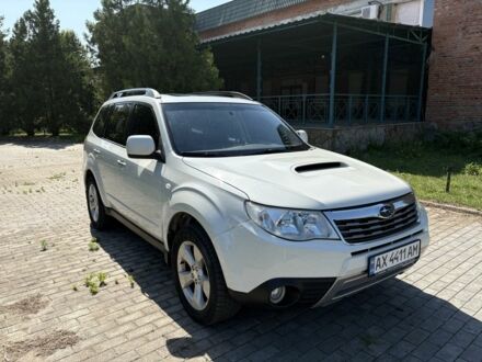 Субару Форестер 2008 в Харькове на Automoto.ua Белый Субару Форестер, объемом двигателя 2.5 л и пробегом 220 тыс. км за 8750 $, фото 1 на Automoto.ua