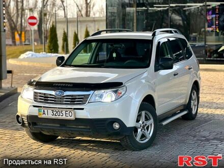 Білий Субару Forester, об'ємом двигуна 2 л та пробігом 250 тис. км за 7650 $, фото 1 на Automoto.ua