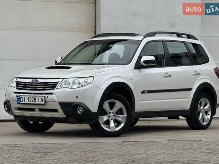 Белый Субару Форестер, объемом двигателя 2 л и пробегом 232 тыс. км за 7200 $, фото 1 на Automoto.ua