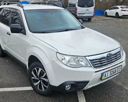 Білий Субару Forester, об'ємом двигуна 1.99 л та пробігом 261 тис. км за 6999 $, фото 1 на Automoto.ua