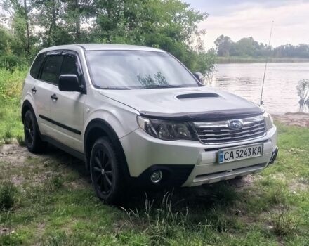 Білий Субару Forester, об'ємом двигуна 2 л та пробігом 300 тис. км за 6000 $, фото 1 на Automoto.ua