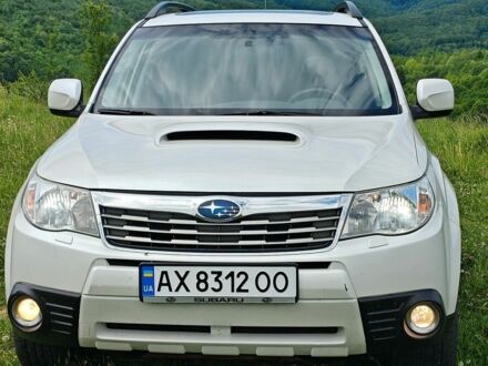 Білий Субару Forester, об'ємом двигуна 2 л та пробігом 237 тис. км за 8000 $, фото 1 на Automoto.ua