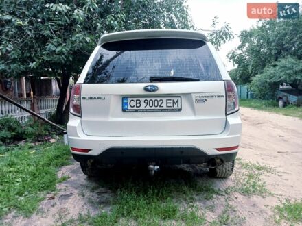Белый Субару Форестер, объемом двигателя 2 л и пробегом 260 тыс. км за 7900 $, фото 1 на Automoto.ua
