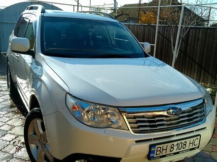 Білий Субару Forester, об'ємом двигуна 2 л та пробігом 170 тис. км за 9800 $, фото 1 на Automoto.ua