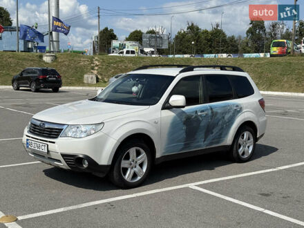 Субару Форестер 2010 в Виннице на Automoto.ua Белый Субару Форестер, объемом двигателя 2.46 л и пробегом 215 тыс. км за 8390 $, фото 1 на Automoto.ua