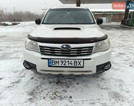 Белый Субару Форестер, объемом двигателя 2 л и пробегом 230 тыс. км за 10000 $, фото 1 на Automoto.ua