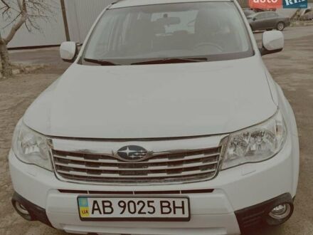 Субару Forester 2010 у Тростянце на Automoto.ua Білий Субару Forester, об'ємом двигуна 2.46 л та пробігом 208 тис. км за 7295 $, фото 1 на Automoto.ua