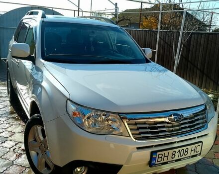 Белый Субару Форестер, объемом двигателя 2 л и пробегом 170 тыс. км за 9800 $, фото 1 на Automoto.ua