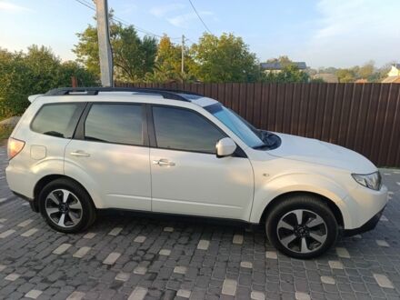 Білий Субару Forester, об'ємом двигуна 2.5 л та пробігом 139 тис. км за 10036 $, фото 1 на Automoto.ua