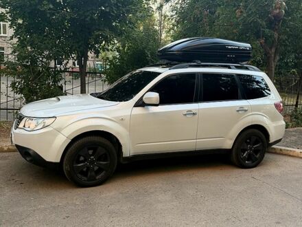 Білий Субару Forester, об'ємом двигуна 2 л та пробігом 302 тис. км за 6800 $, фото 1 на Automoto.ua
