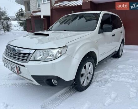 Білий Субару Forester, об'ємом двигуна 1.99 л та пробігом 257 тис. км за 8400 $, фото 1 на Automoto.ua