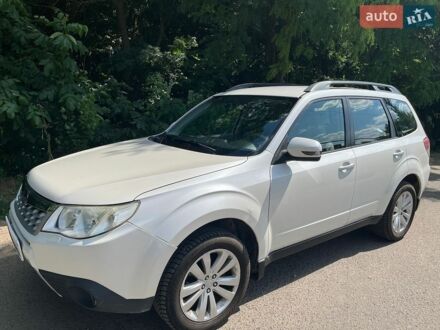 Білий Субару Forester, об'ємом двигуна 1.99 л та пробігом 115 тис. км за 11000 $, фото 1 на Automoto.ua