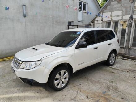 Білий Субару Forester, об'ємом двигуна 2 л та пробігом 245 тис. км за 4000 $, фото 1 на Automoto.ua