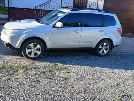 Білий Субару Forester, об'ємом двигуна 2 л та пробігом 275 тис. км за 6000 $, фото 1 на Automoto.ua