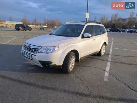 Білий Субару Forester, об'ємом двигуна 1.99 л та пробігом 163 тис. км за 10000 $, фото 1 на Automoto.ua