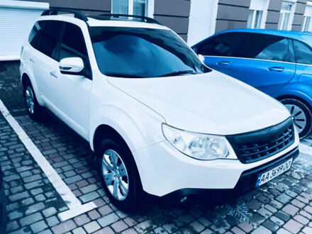 Субару Форестер 2011 в Киеве на Automoto.ua Белый Субару Форестер, объемом двигателя 2 л и пробегом 197 тыс. км за 9600 $, фото 1 на Automoto.ua