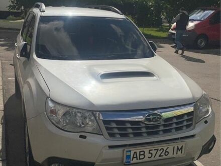 Білий Субару Forester, об'ємом двигуна 2 л та пробігом 3 тис. км за 3700 $, фото 1 на Automoto.ua